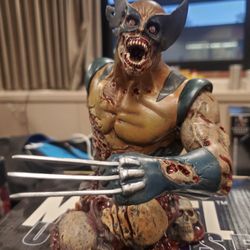 Diamond Select Marvel Zombies WOLVERINE 