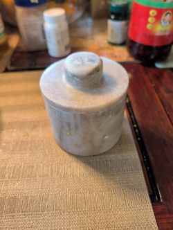 marble butter keeper 