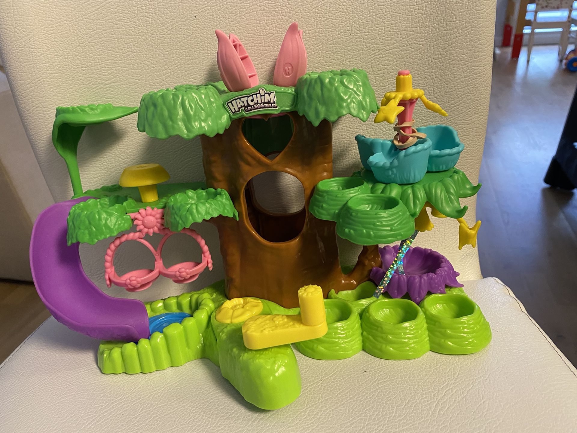 Hatchimal Play sets: Tropical Jungle, Coral Castle x2, Hatchery Nursery, 14 Hatchimals