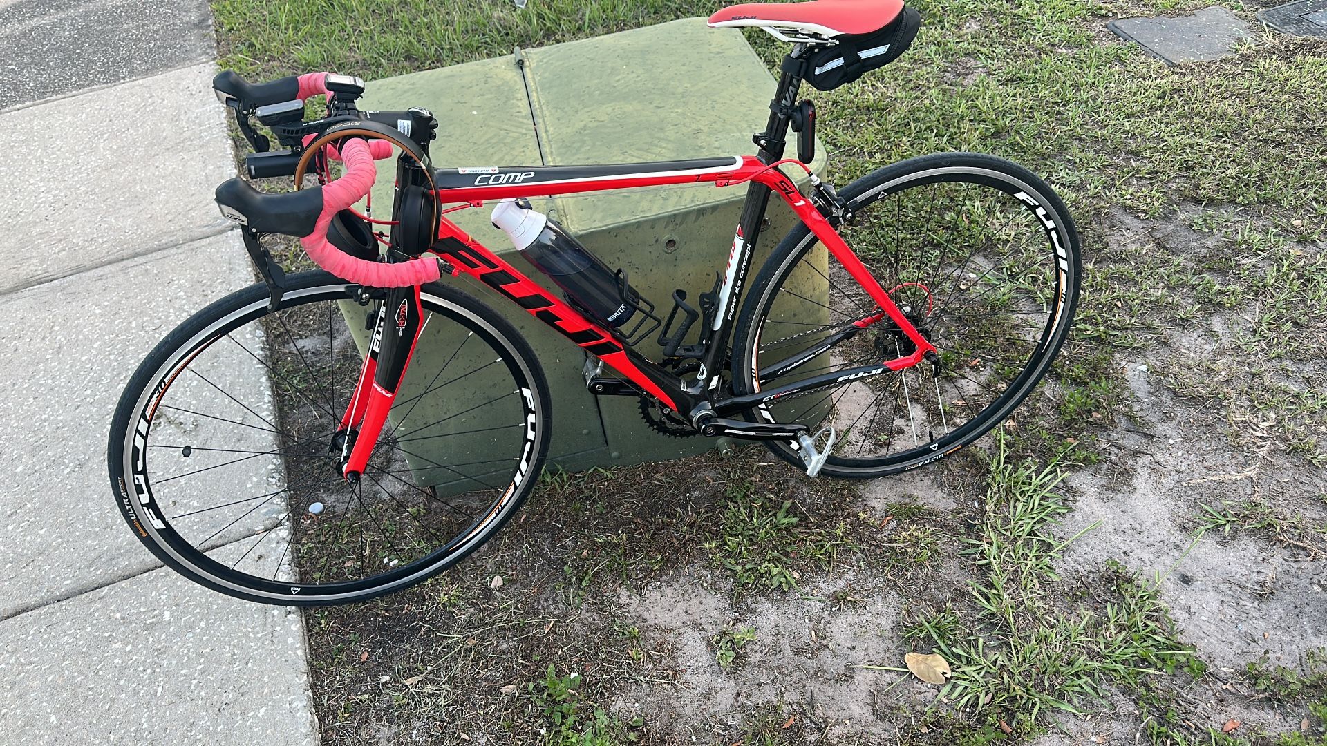Fuji sl1 comp carbon road bike hot sale