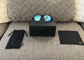 Oakley Flak
