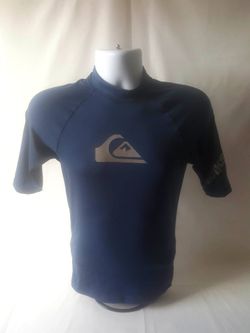 Quiksilver men's 3/4 sleeve polyester athletic top size S