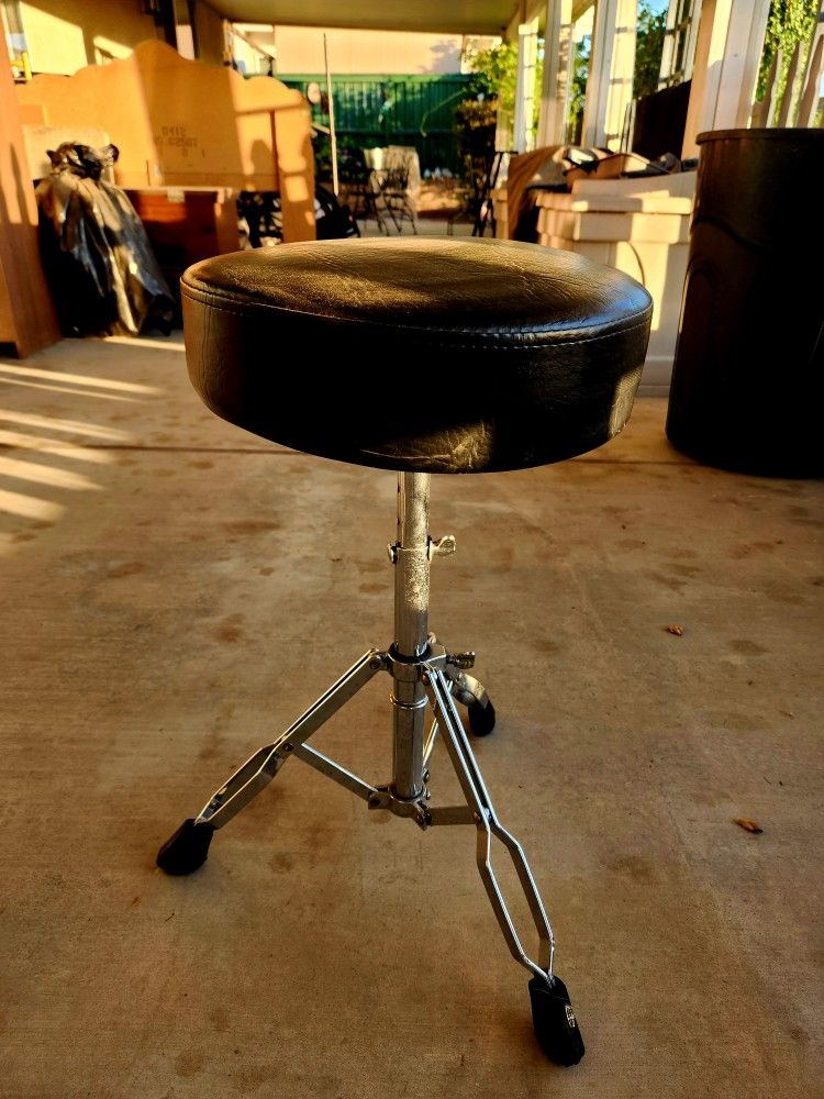 Drum Throne