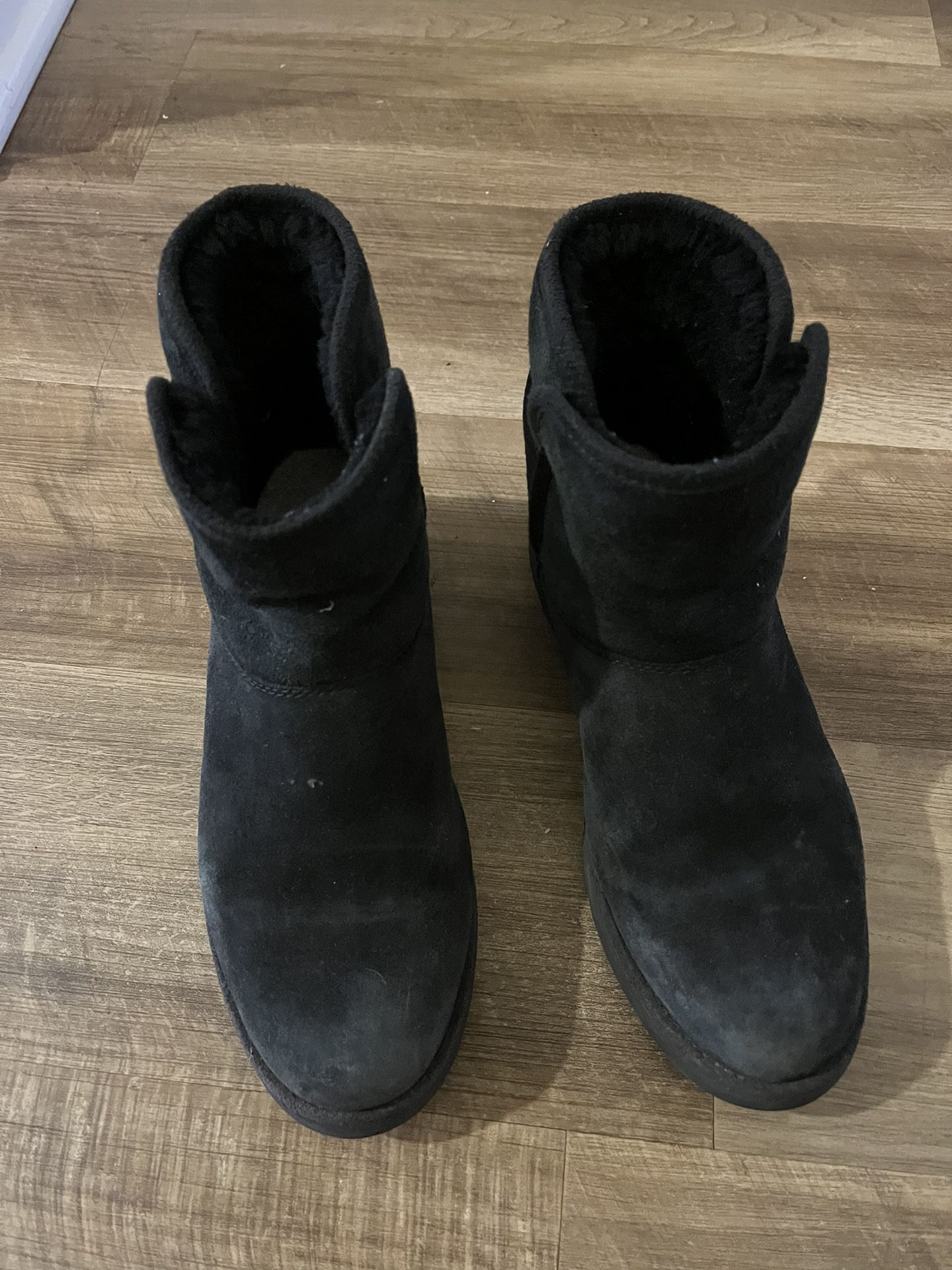 Ugg Women Boots Size 7