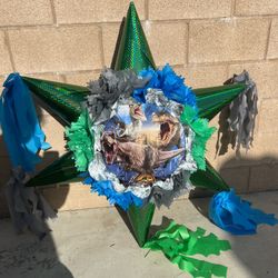 Jurassic World Regular Star Pinata 