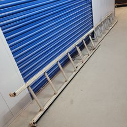 Aluminum Ladder It Will Extended Up 15 Feet 