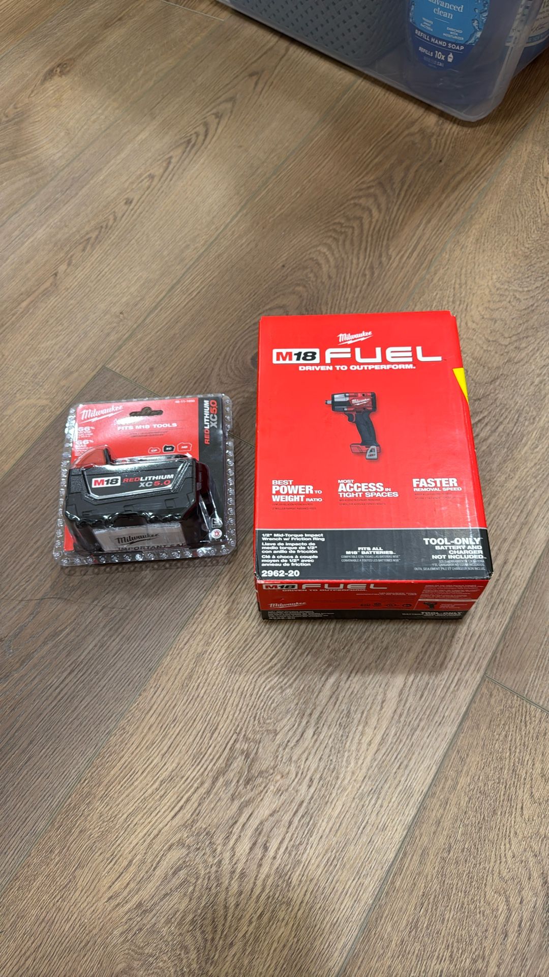 M18 Fuel Mid-torque Impact Wrench With 5.0 XC Battery