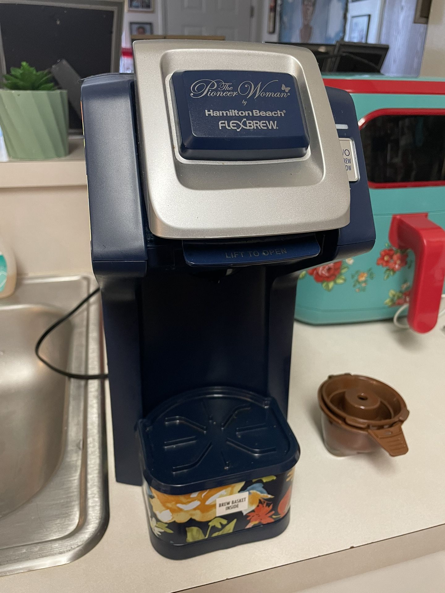 Pioneer Woman Coffee Maker for Sale in Webster, FL - OfferUp