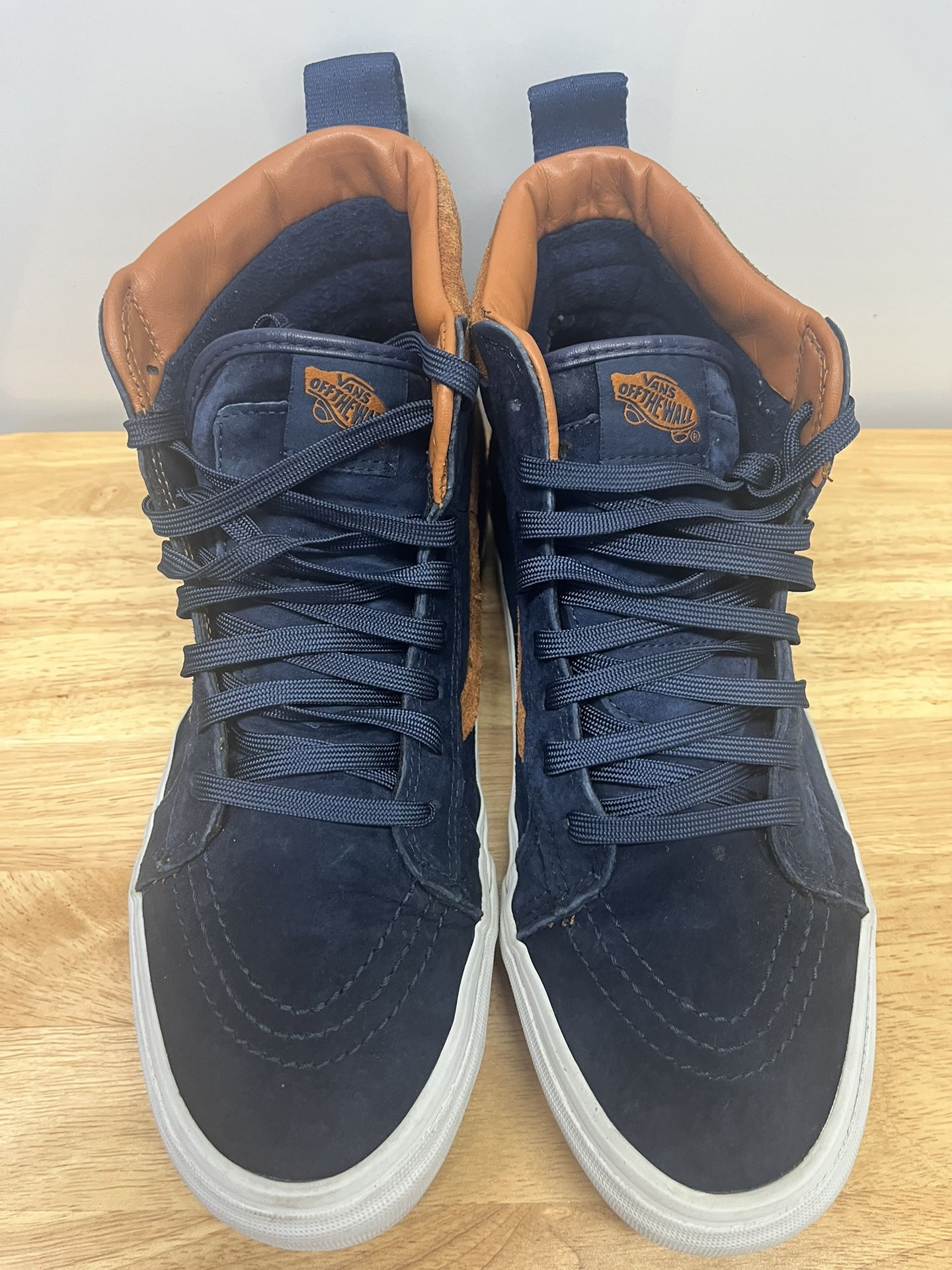 Vans Hight Top Sneakers