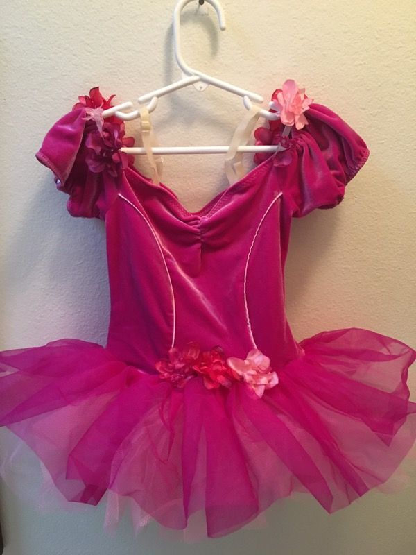 Dance costume size. Girls small