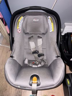 Chicco KeyFit 35 & TWO bases