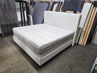 White king Upholstered Platform Bed with Mattress