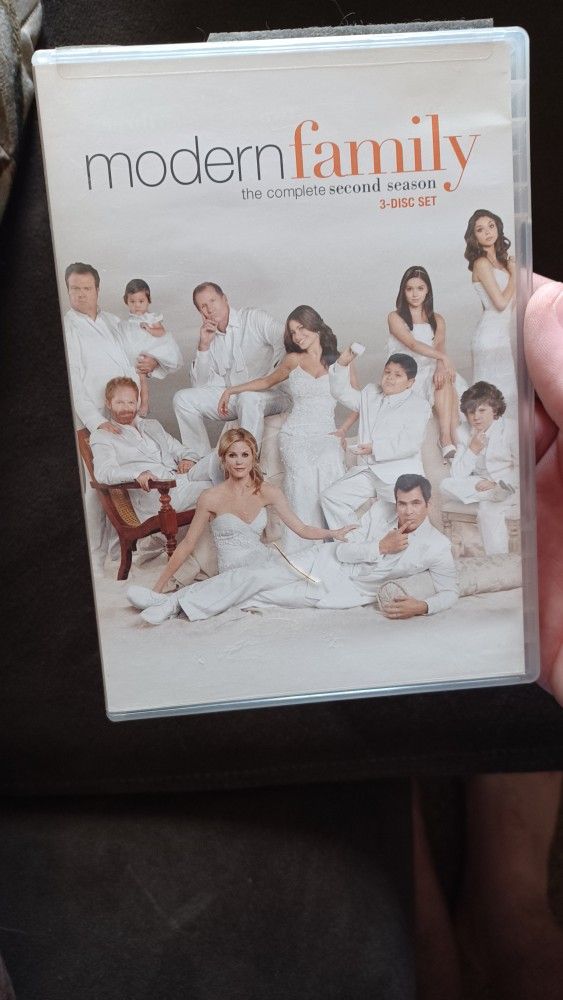 Arrested Development, 8 Simple Rules, Modern Family