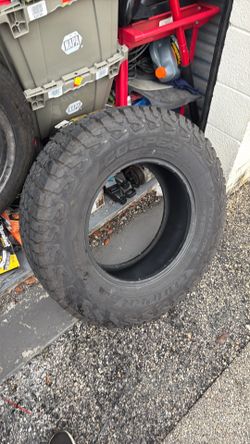 LT 265/70-17 cooper tire ๐ $40