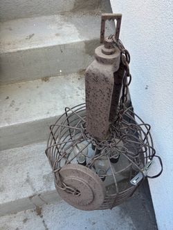 TAKE ALL SOME FREE ITEMS.