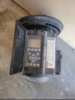 Sta-rite/ Pentair pool pump motor with
3 hp
screen & Drive