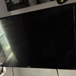 Onn. Roku TV ( 32 In)