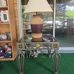 Table N Lamp In Excellent Condition7