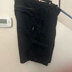 MENS JORDAN CARGO SHORTS BLACK 38” PREOWNED