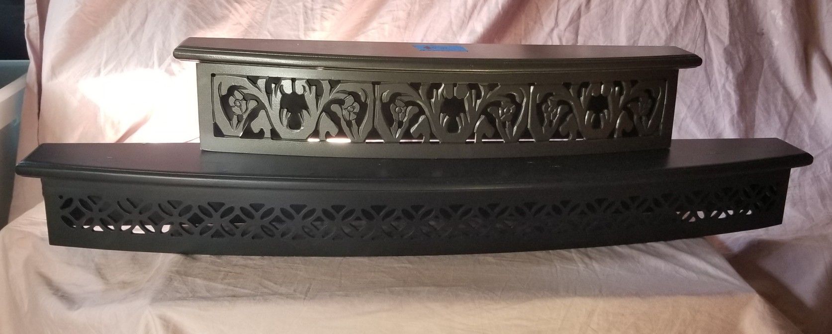 Wall shelves