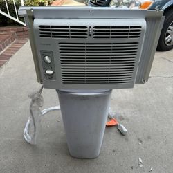 Frigidaire 150sq Ft Window AC Unit