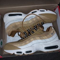 Nike Air Max 95 Essential