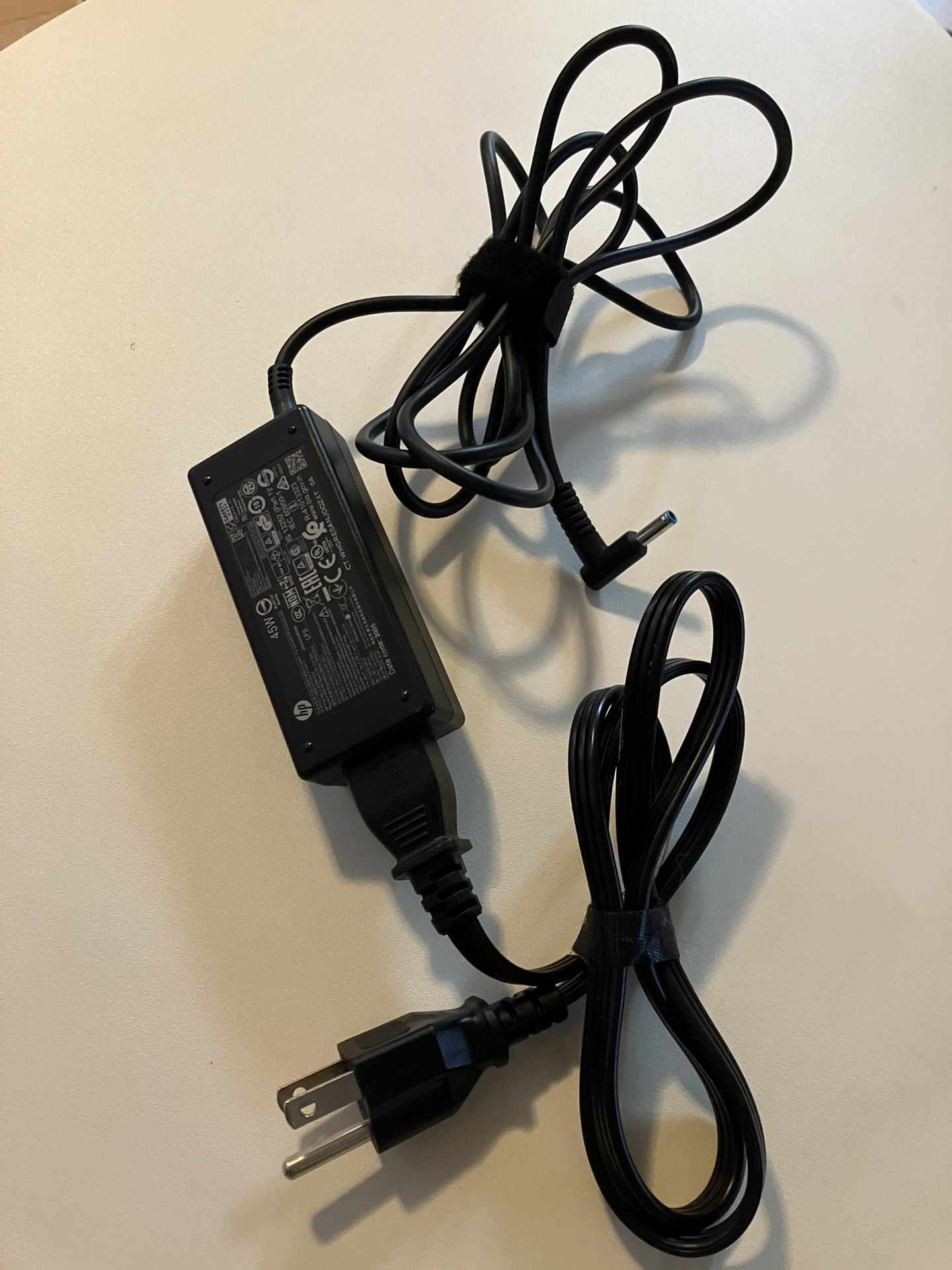 GENUINE HP AC ADAPTER W CABLE 45W 15-CS3075WM (GRD B)(FD16)