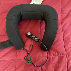 CONAIR Hot Cold Massaging Neck Rest with Handheld Controller Black - As-Is