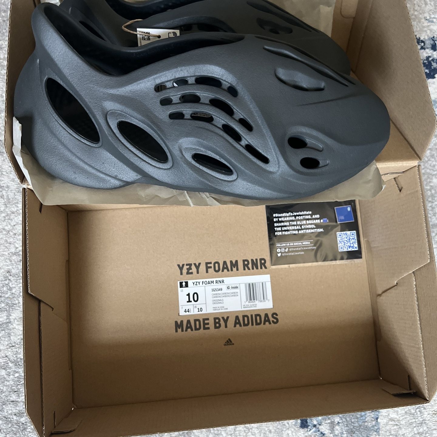 Adidas Yeezy Foam Runner Carbon Black *Legit* for Sale in Flower Mound, TX  - OfferUp