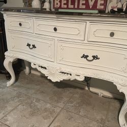 Console / Entry Table 