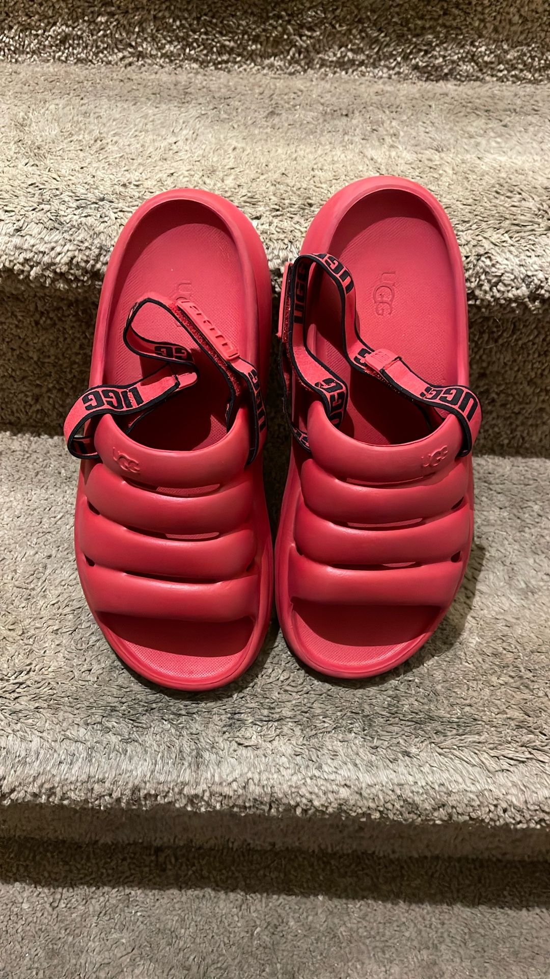 Uggs Men’s 10 Women’s 12