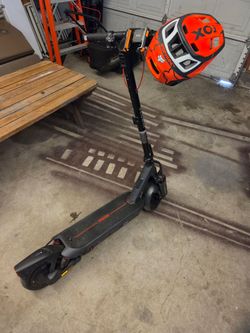 Segway ninebot max g3 e scooter with extras! Cash or trade.