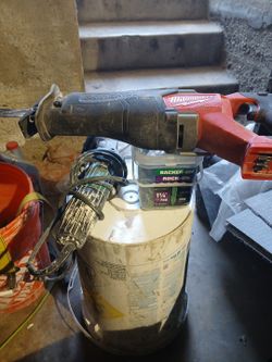 Soso Grayner. Unacajadetornillos 150