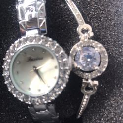 Clastyle Elegant Watch And Bracelet Set For Women Brand New Never Open