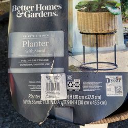12" Planter With Stand