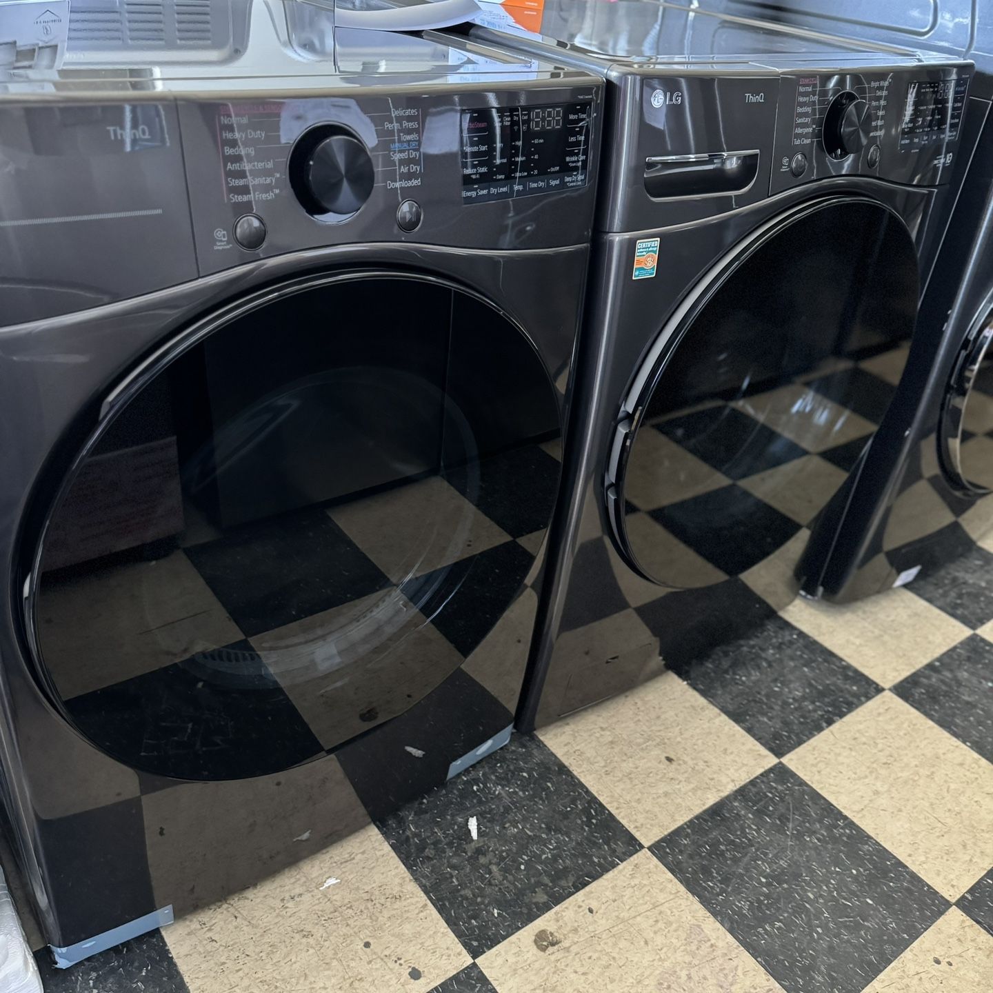 LG Washer And Dryer Set FREE LOCAL DELIVERY $1350 Or Best Offer 
