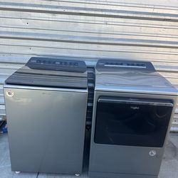 Whirlpool washer & gas dryer set
