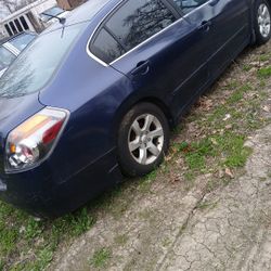 Need Gone Run Drive Just Loud Need Tire And Flex Pipe Broken From Sewer Lid   Converter Still There 