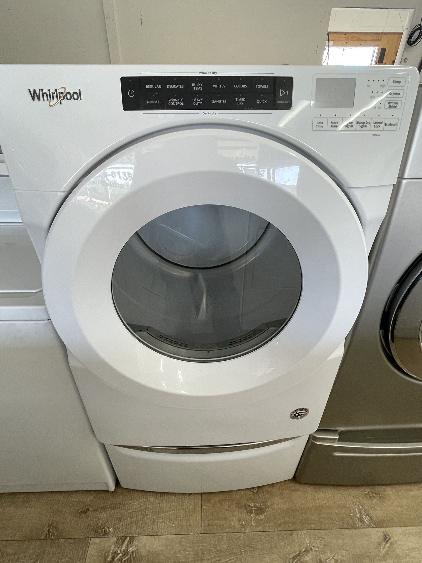 Whirlpool Electric Dryer With Pedestal In Excellent Condition