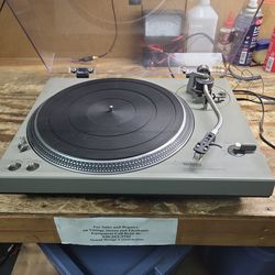 Vintage Technics SL-1500 Turntable Record Player