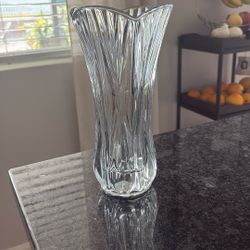 Flower vase
