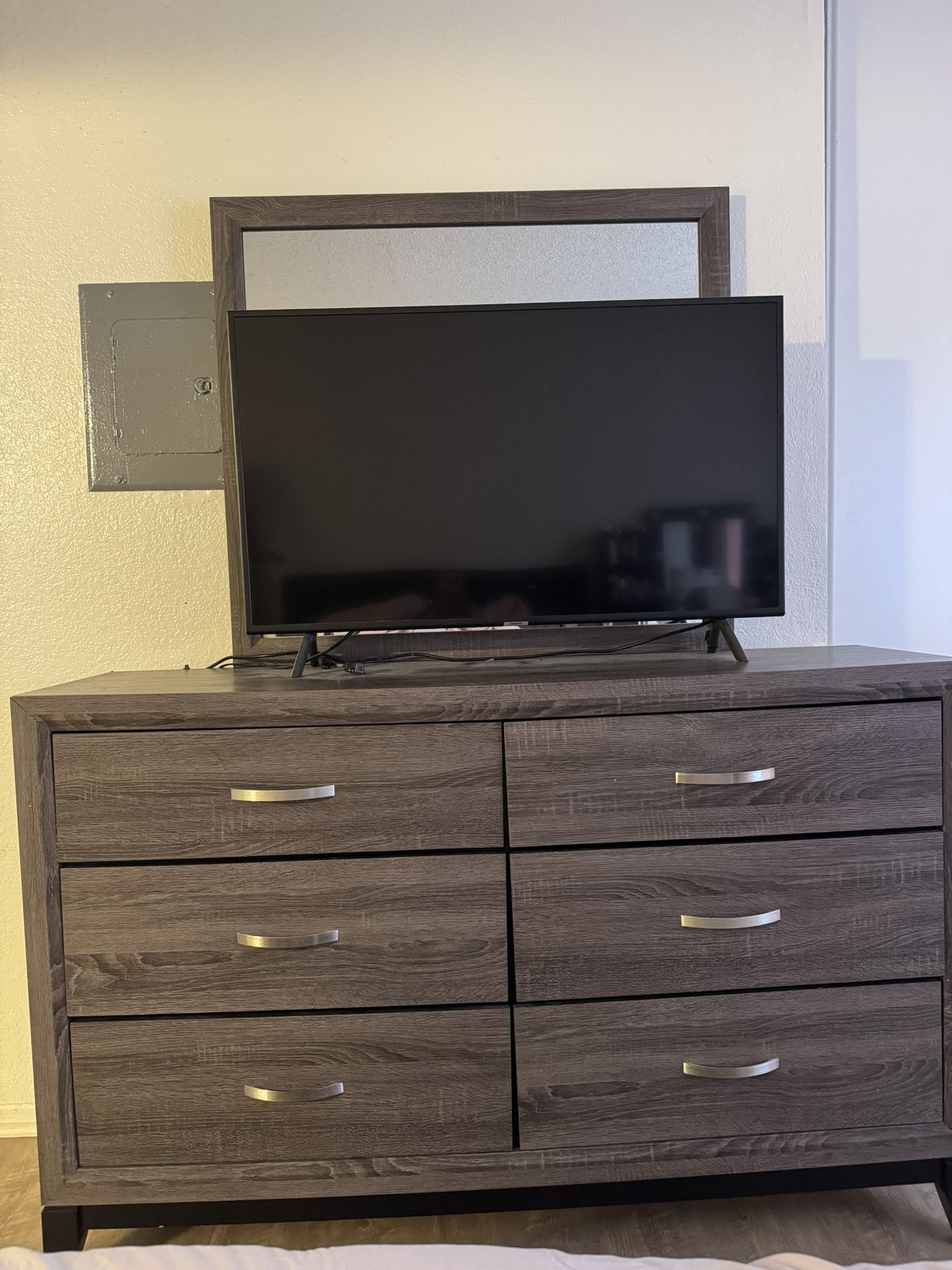 Dresser with Mirror