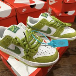 Dups Nike Shoes size 4.5