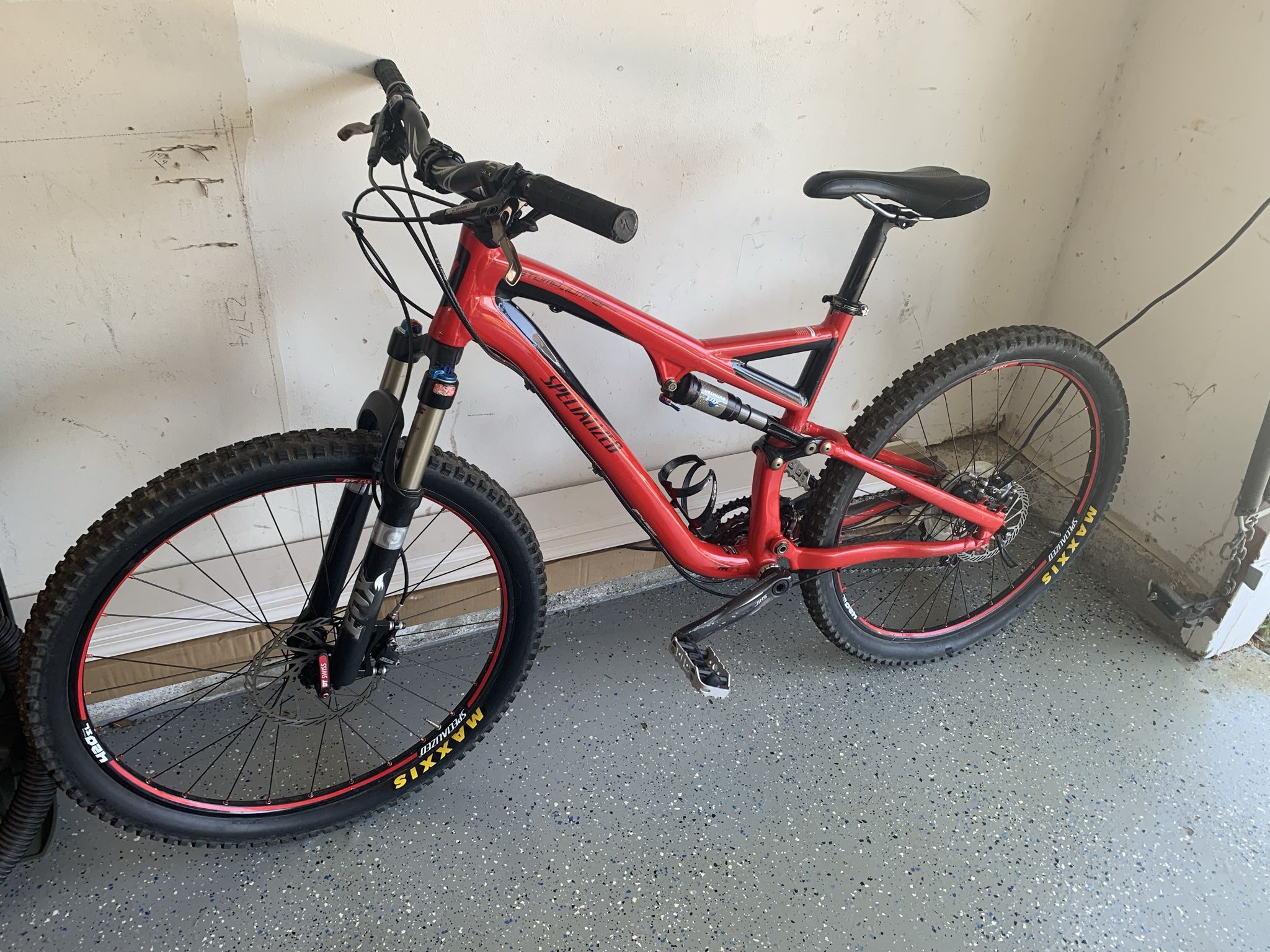 Specialized Mountain Bike Downhill