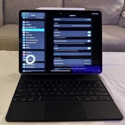 iPad Pro 12.9in with M2 with 256GB and Cellular + Apple Magic Keyboard + Apple Pencil 2nd gen  Bundle 