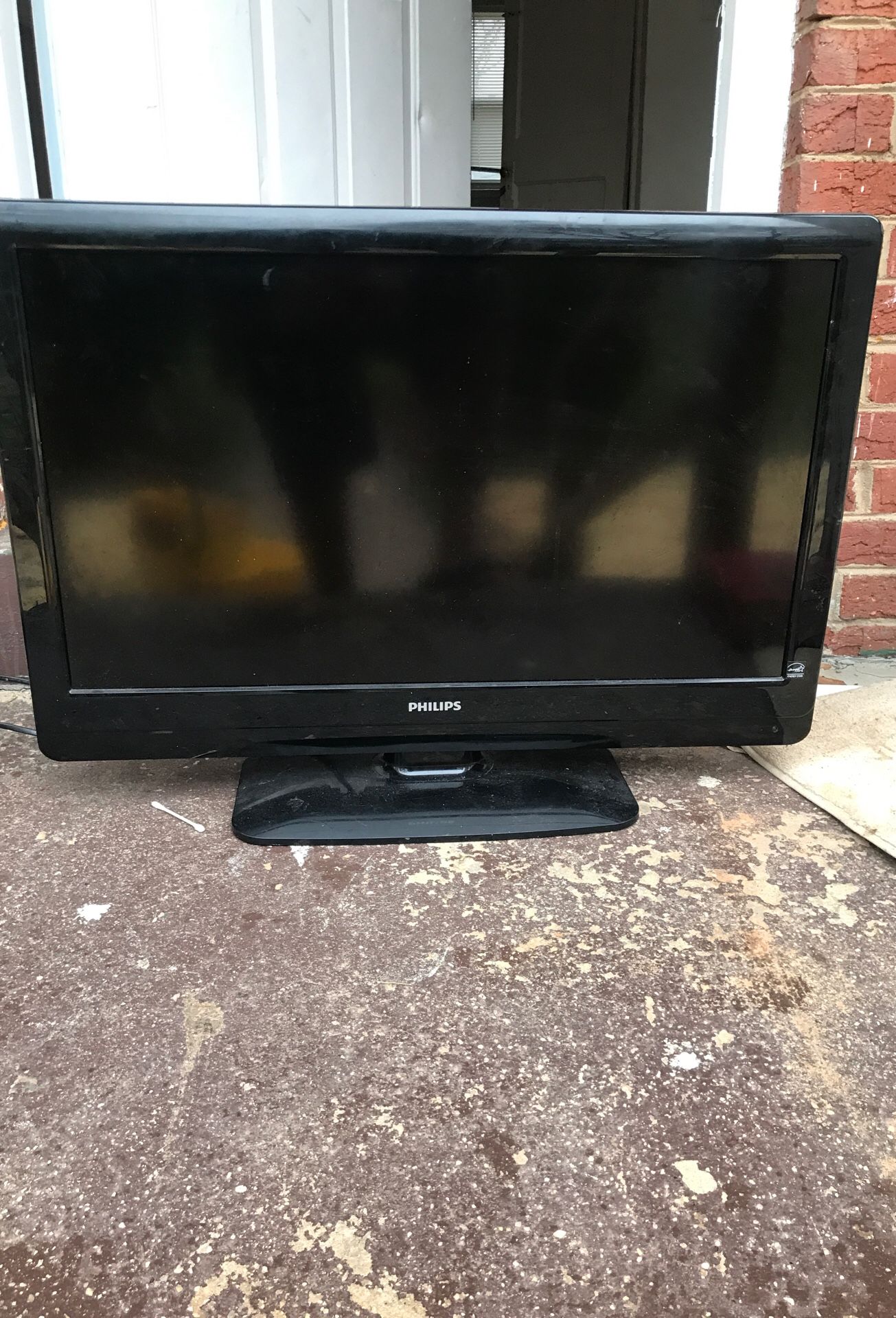 Used 32 inch philips Tv (works great)