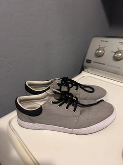 Men’s Shoes 9.5