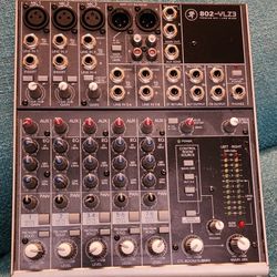 Mackie 802-VLZ3 8-Channel Mixer - No Power Cord
