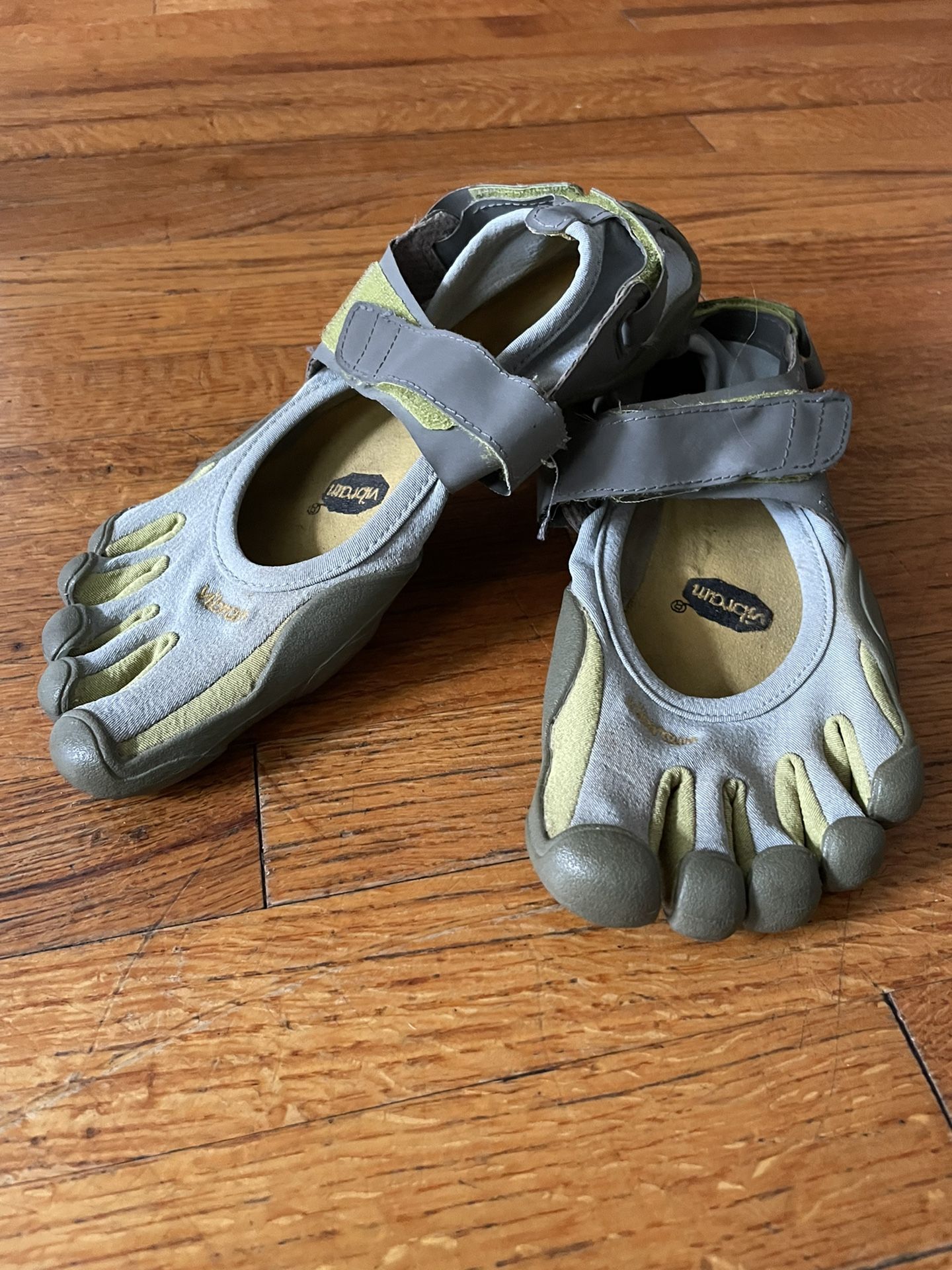 Women’s Vibram Running Shoes
