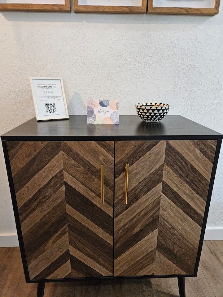 Accent Table